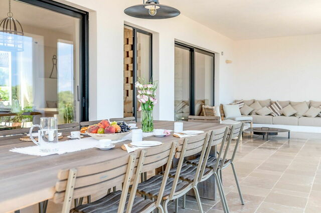 Cena al aire libre en Villa Orama Relais