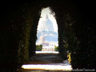 Vista a través del ojo de la cerradura Aventine