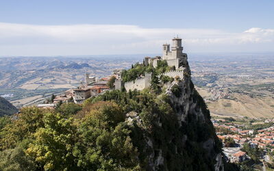 Castillo y vistas en san marino.