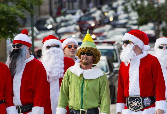 Un Grupo de Santas