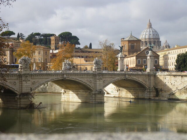 Por el Tíber en Roma