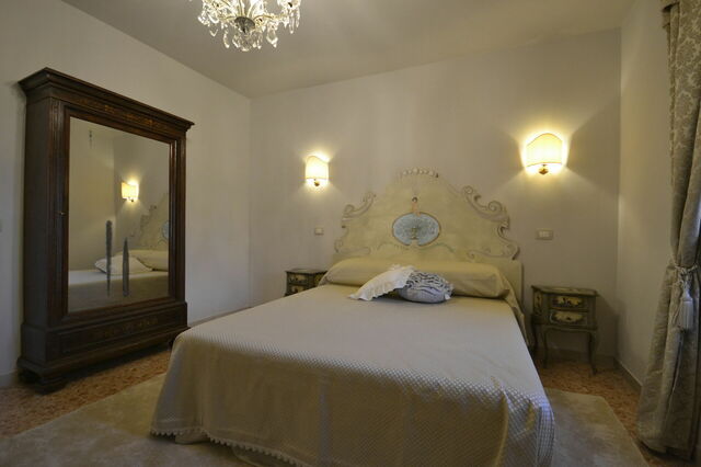 Villa Torreone, dormitorio