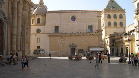 Plaza Loggia