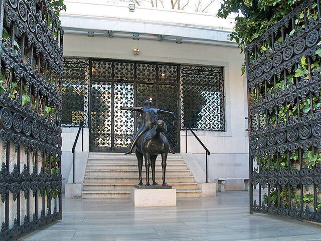 Exterior, Peggy Guggenheim Coleccion