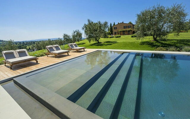 Villa Di Corazzano, piscina