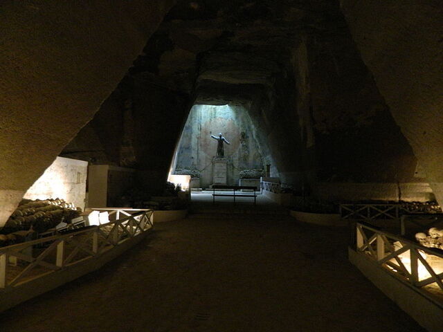 Interior, Cimiterio Delle Fontanelle