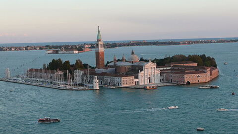 Una isla de la ciudad de Venecia