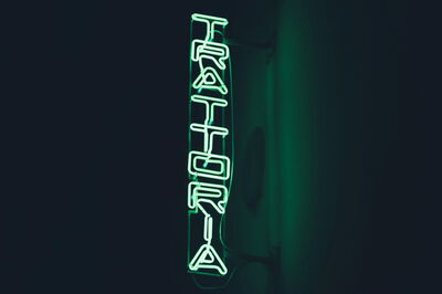 Letrero de trattoria