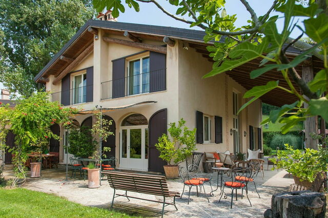 Villa Monia