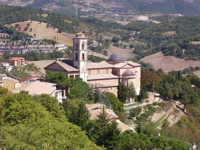Vista de Camerino con San Venanzio