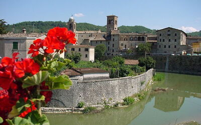 Ciudad de Sant Angelo en Le Marche