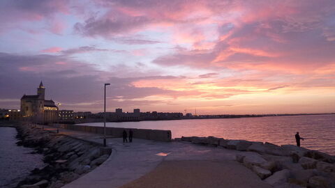 Trani, la puesta del sol