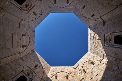 Vista del patio, Castel del Monte