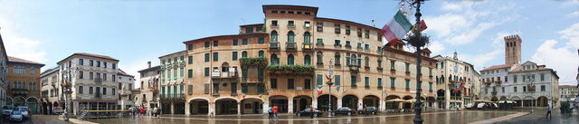 plaza en Bassano del Grappa
