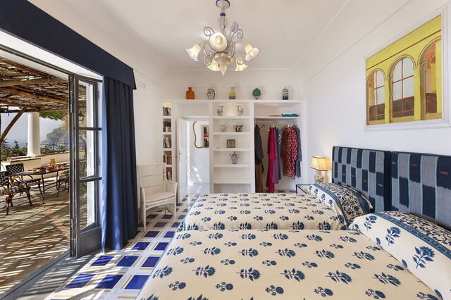 Mansour, dormitorio
