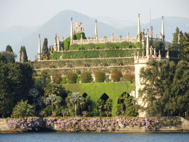 Palazzo Borromeo jardín