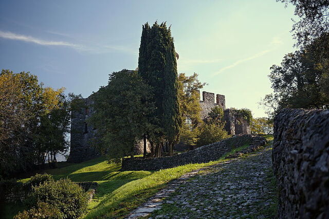 Un Castillo en Monte Isola