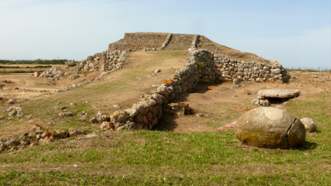 Pirámide en Cerdeña