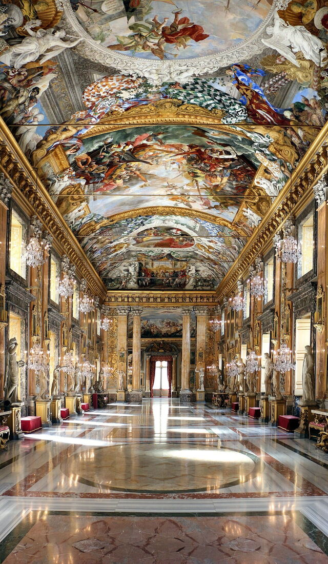 Palazzo Colonna, vestíbulo