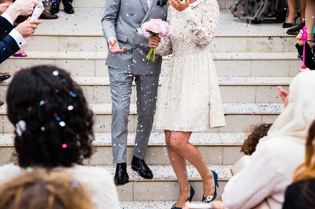 Novio y Novia En Las escaleras