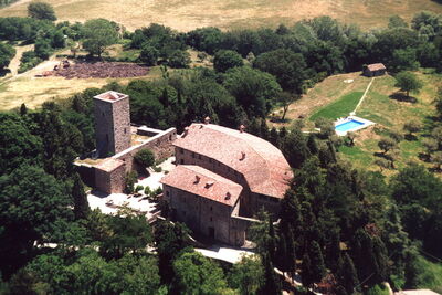 Vista aérea del Castillo de Petroia