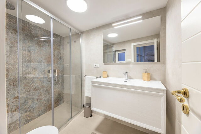 Corte Tiso, cuarto de baño