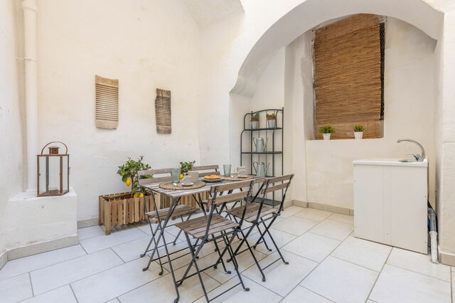 Corte Tiso, patio