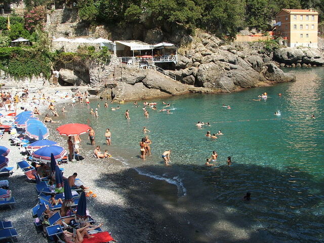 La playa de San Fructuoso