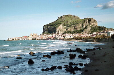 Vista de la costa de Cefalù