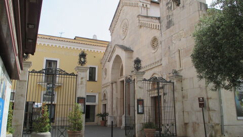 Exterior de la catedral de Sorrento