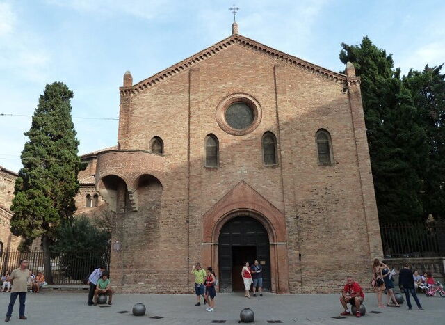 Corte Isolani, Bolonia
