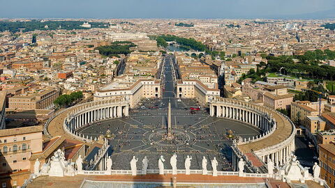 Vista de la plaza de San Pedro en el Vaticano