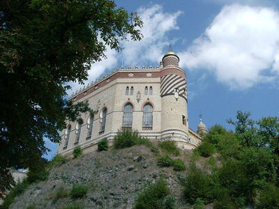 Rochetta Mattei, exterior