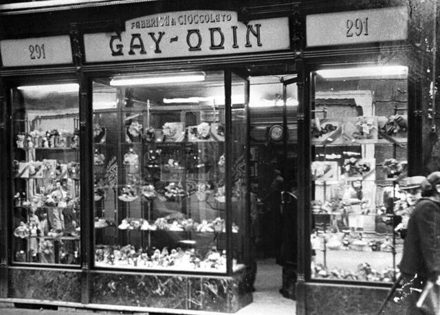 Imagen histórica de una tienda Gay-Odin