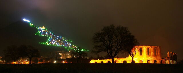 Monte Ingino Árbol de Navidad