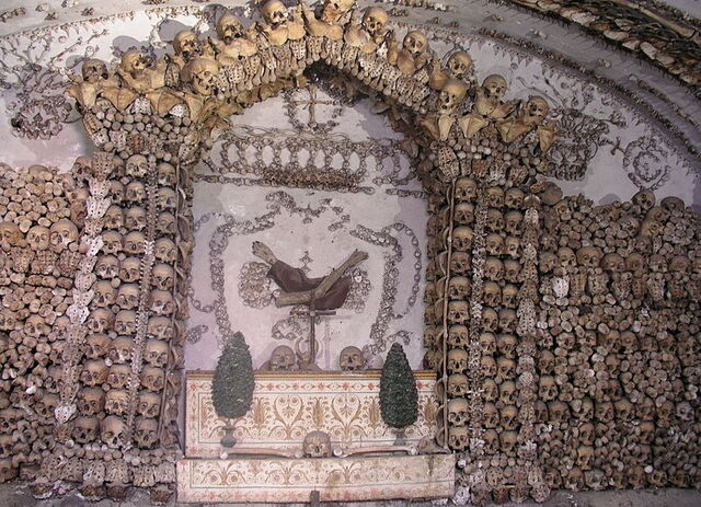 cripta de cráneos