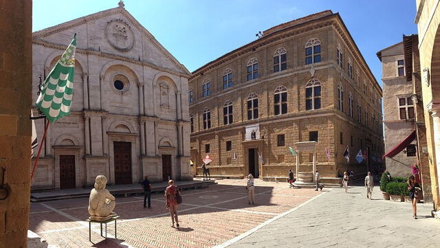 Piazza Pio II, Pienza