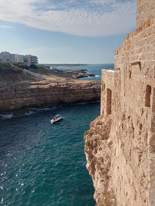 Vistas de la costa en Polignano a Mare