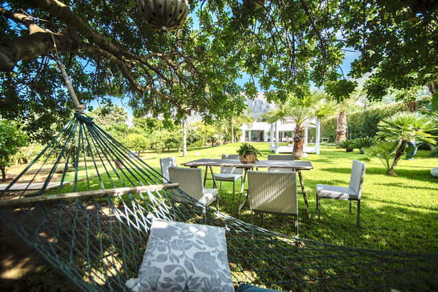 Terrasini Luxury Villa, jardín