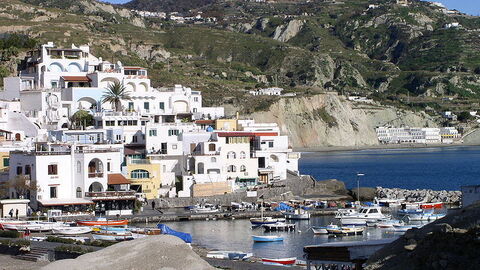 ciudad de la isla de Ischia