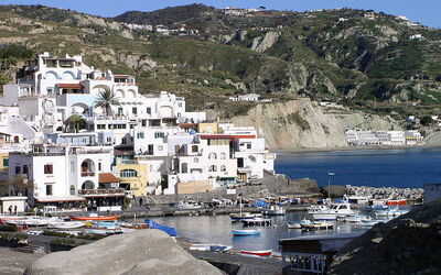 ciudad de la isla de Ischia