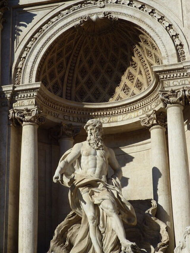 Estatua de Oceanus de la fontana de Trevi