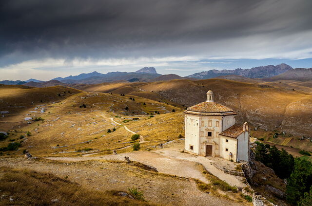 Iglesia de Santa María de la Piedad, Abruzos