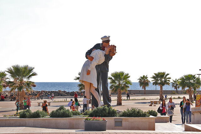Estatua Rendición Incondicional, Civitavecchia