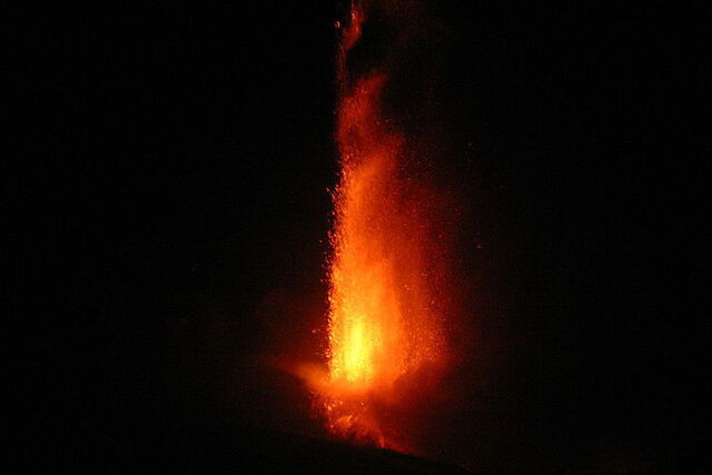 La temerosa erupción del volcán Etna en 2007