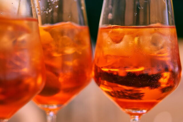 Copas de Aperol Spritz