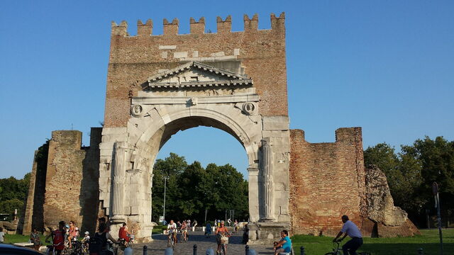 Arco de Augusto, Rimini