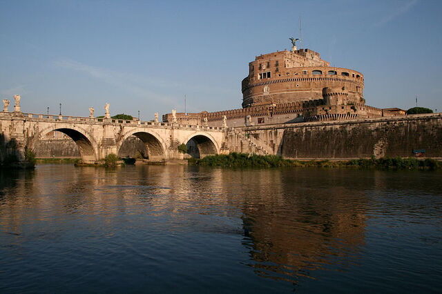 Castillo de San Angelo junto al río Tiber