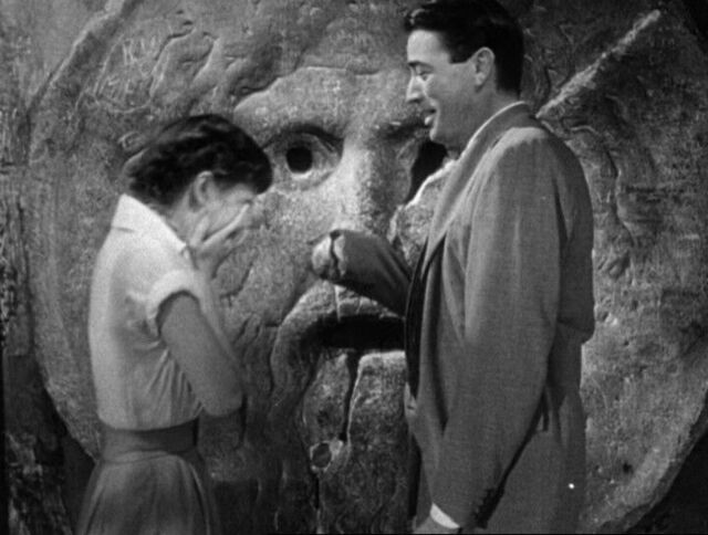 Audrey Hepburn y Gregory Peck en la Boca de la Verdad en "Vacaciones en Roma "