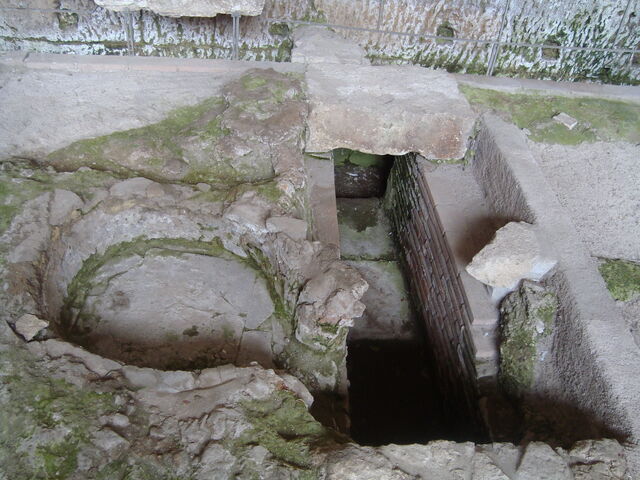 Pasos para la Cripta Balbi en Roma